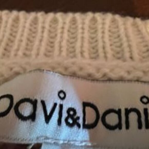 Two-Tone Lace-Up Sweater Davi & Dani 100% Acrylic block color women fall fashion - Picture 6 of 6